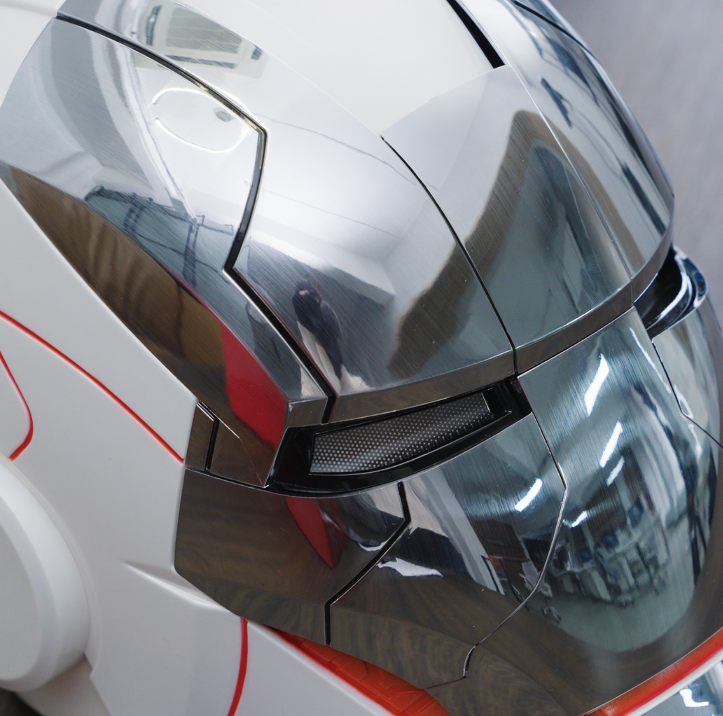 Iron man electric helmet, Iron man mk5 white edition with voice activation and opening features. fully automated iron man electric helmet 